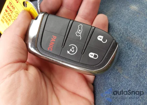 2019 Jeep Compass Trailhawk 4X4 from USA, damaged, VIN 3C4NJDDB9KT697776